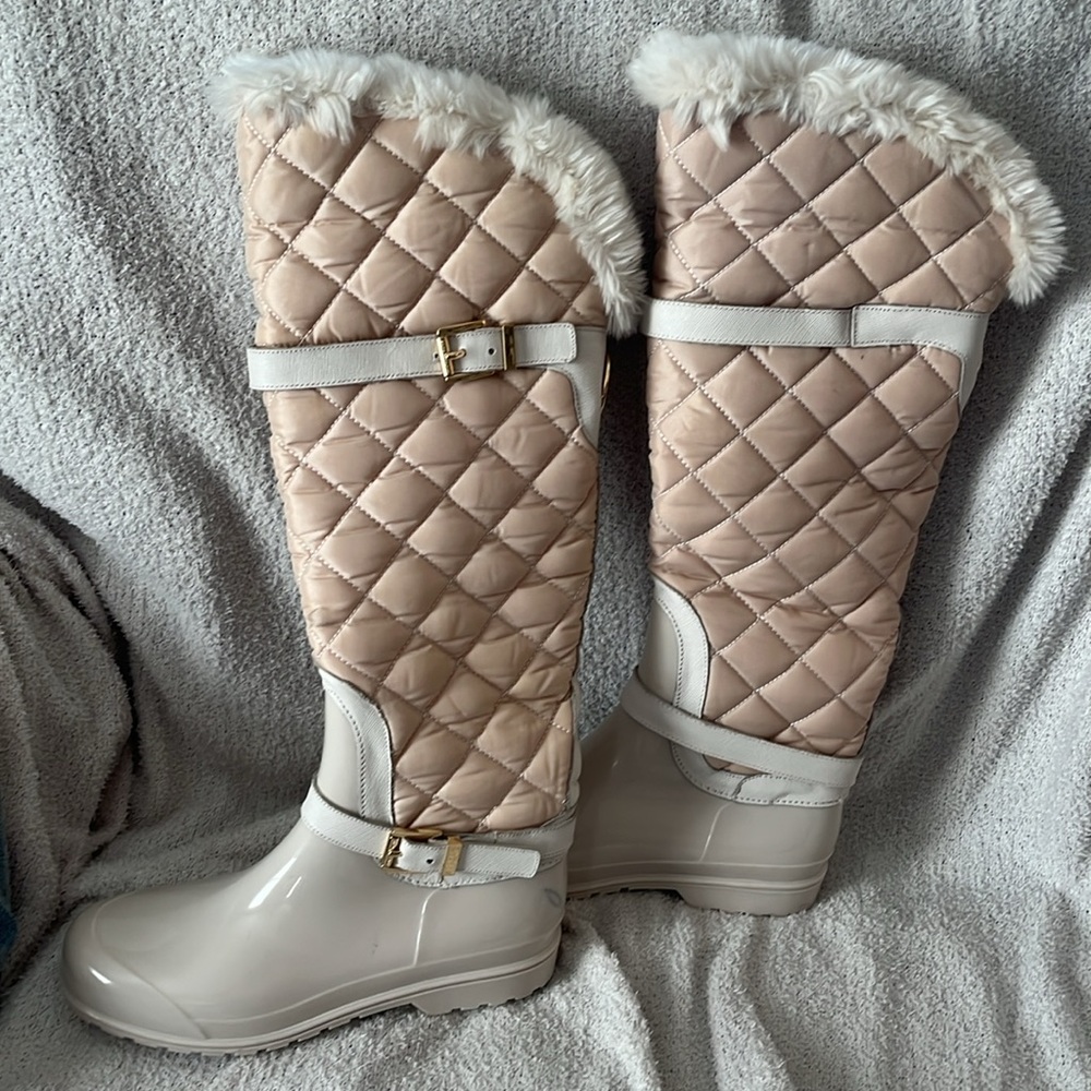 Michael Kors Fulton Quilted Rubber boots Size 10 Beige Cream Gold Like new - Picture 3 of 16